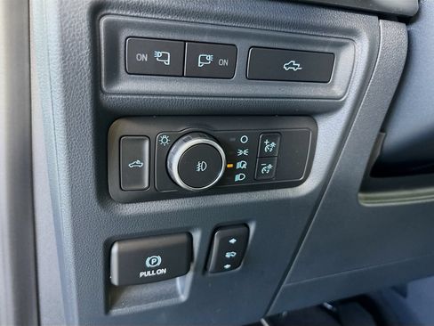 Used 2022 Ford F150 Lariat w/ Equipment Group 502A High AWD/4WD image 10