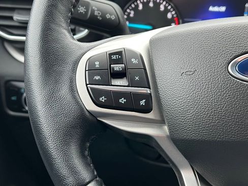 Certified 2022 Ford Explorer XLT w/ Equipment Group 202A image 19