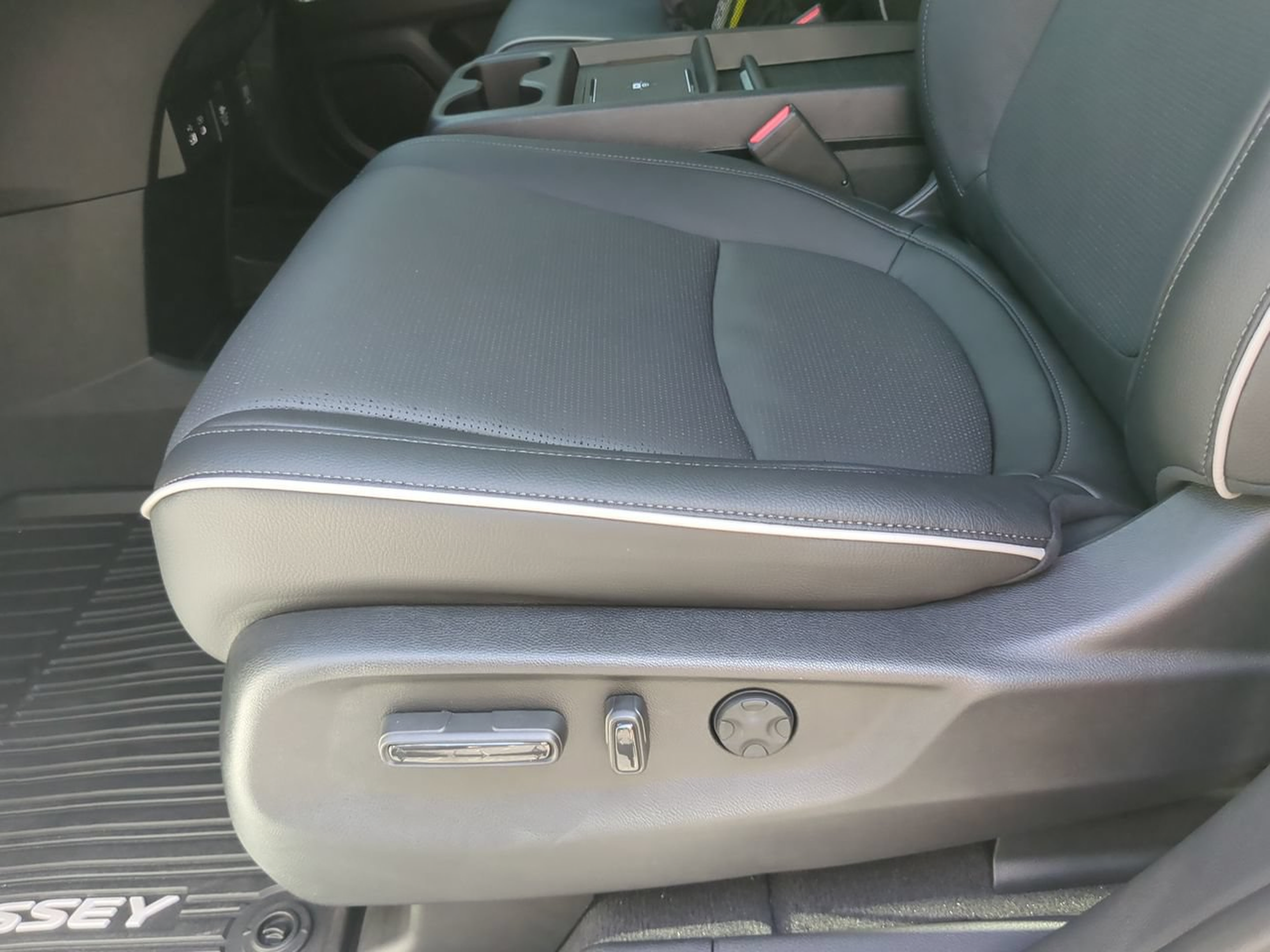 New 2026 Honda Odyssey Elite image 15