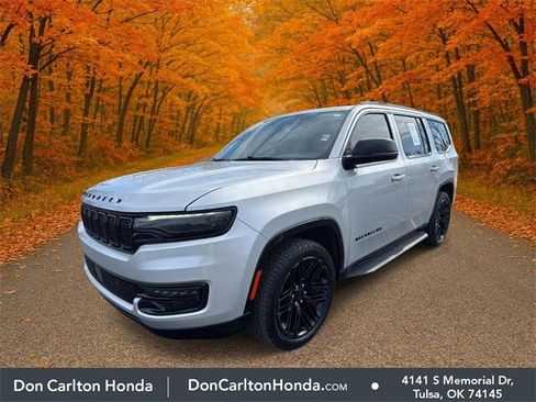 Used 2023 Jeep Wagoneer Series II image 3