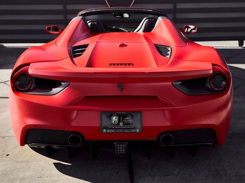 Used 2019 Ferrari 488 Spider Base image 22