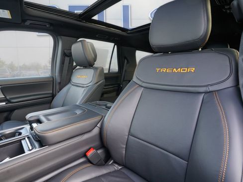 New 2026 Ford Expedition Tremor image 10