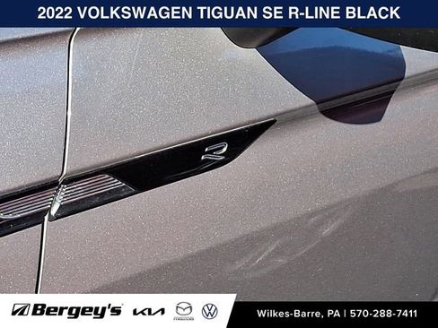 Certified 2022 Volkswagen Tiguan SE R-Line AWD/4WD image 12