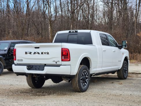 Used 2025 RAM 3500 Longhorn image 16