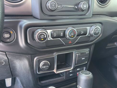 Used 2020 Jeep Wrangler Unlimited Sport AWD/4WD image 24