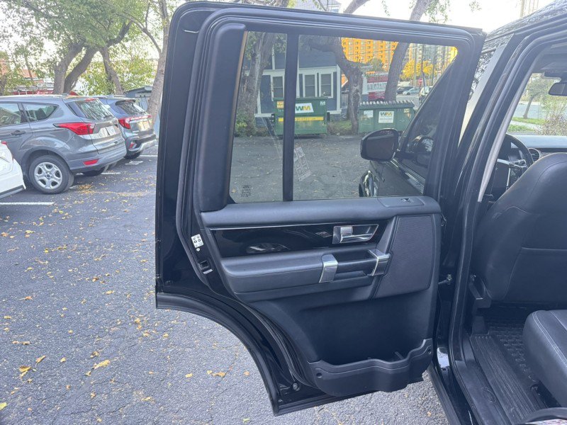 Used 2014 Land Rover LR4 HSE AWD/4WD image 11