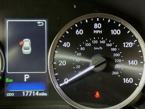 Used 2024 Lexus IS 350 F Sport RWD image 19