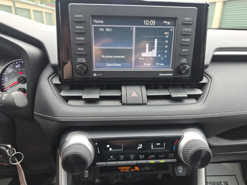 Certified 2021 Toyota RAV4 LE AWD/4WD image 22
