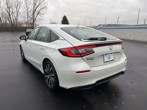 Certified 2023 Honda Civic EX-L image 3