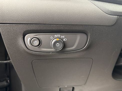 Used 2025 Buick Encore GX Avenir w/ Avenir Technology Package image 26