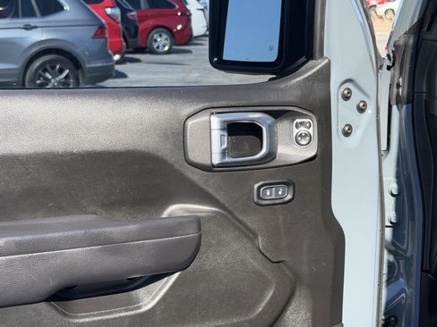 Used 2024 Jeep Wrangler Unlimited w/ Convenience Group AWD/4WD image 13