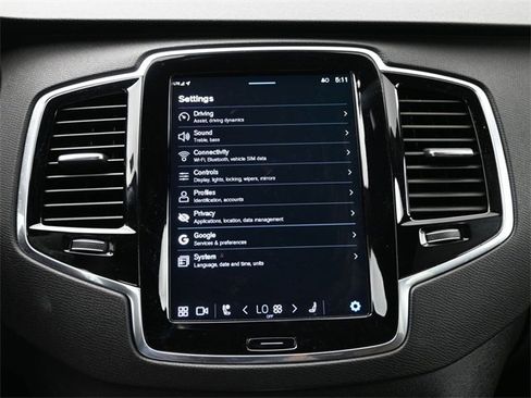 Used 2023 Volvo XC90 B6 Plus w/ Protection Package Premier image 15