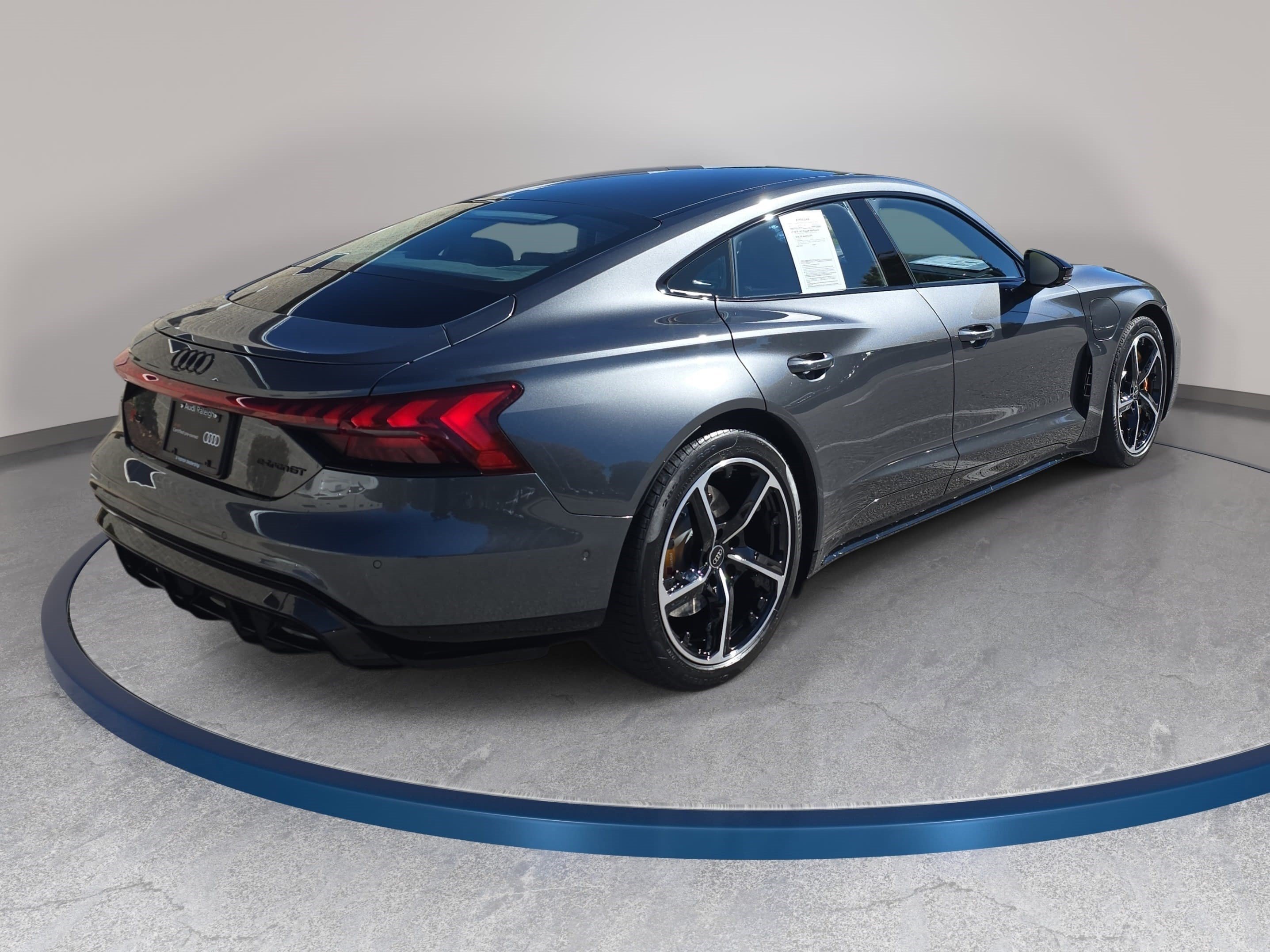 Used 2024 Audi RS e-tron GT w/ Carbon Performance Package AWD/4WD image 5