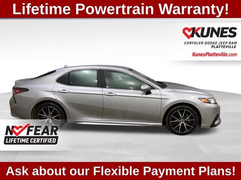 Used 2024 Toyota Camry SE image 8