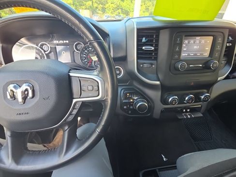Used 2023 RAM 1500 Big Horn AWD/4WD image 14
