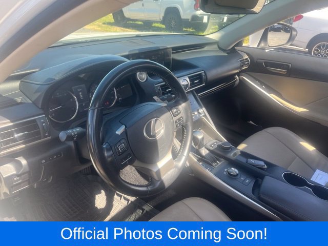 Used 2017 Lexus IS 200t RWD image 4
