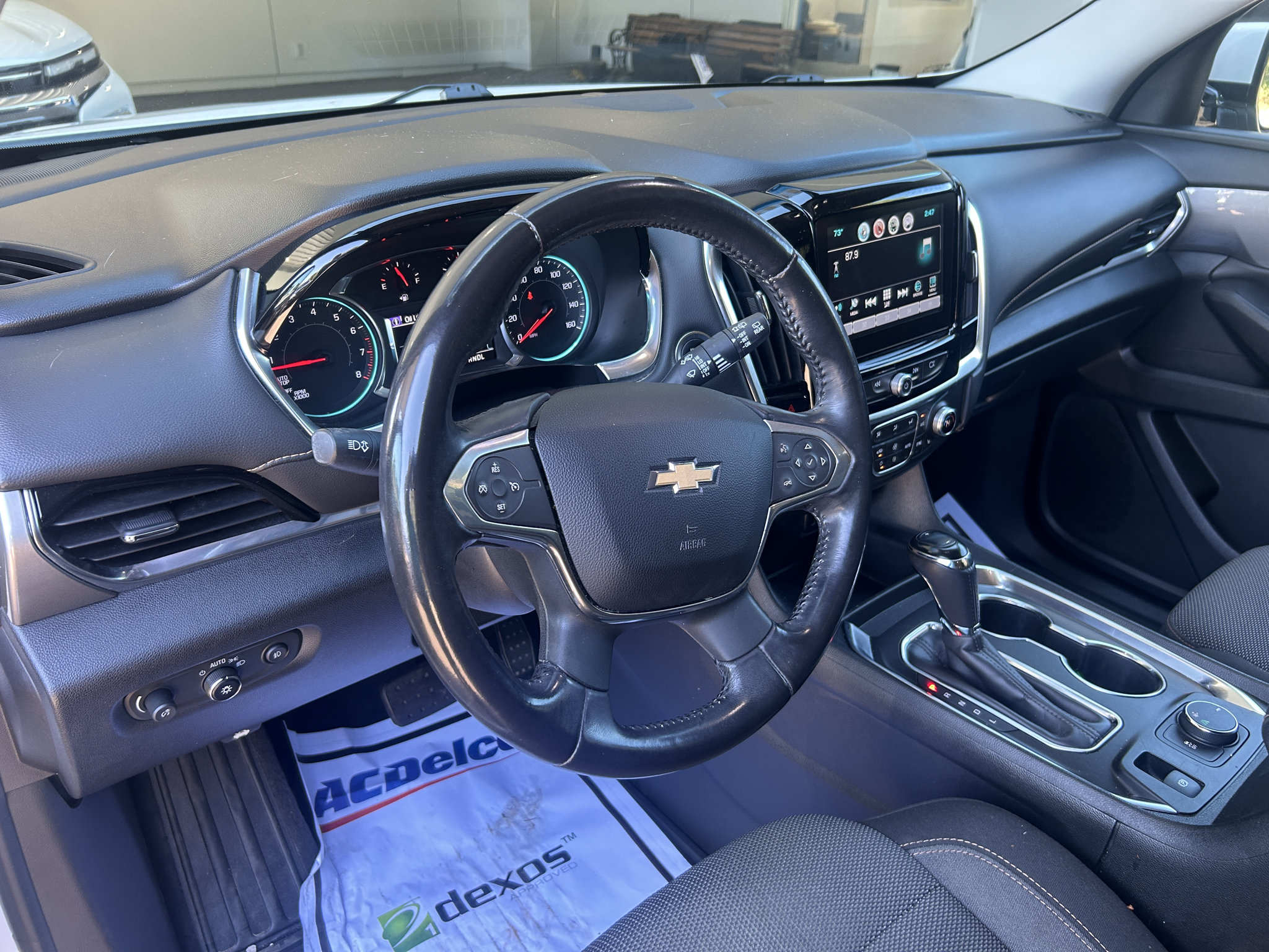 Used 2018 Chevrolet Traverse LT FWD image 11