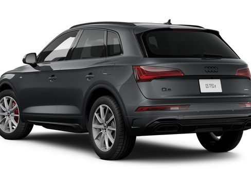 Certified 2024 Audi Q5 e Premium Plus w/ Premium Plus Package AWD/4WD image 2