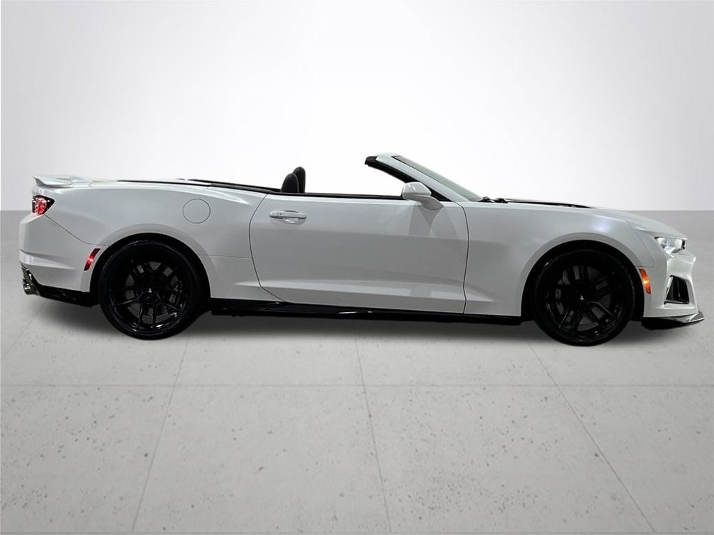 Used 2023 Chevrolet Camaro ZL1 RWD image 9