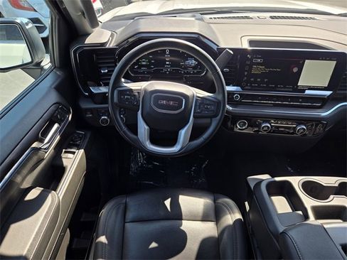 Used 2024 GMC Sierra 1500 SLT image 13