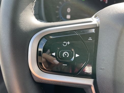 Used 2025 Volvo XC90 B6 Plus image 45