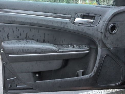 Used 2022 Chrysler 300 Touring w/ Sport Appearance Package RWD image 13