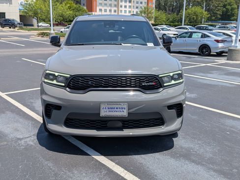 Used 2024 Dodge Durango GT RWD image 8