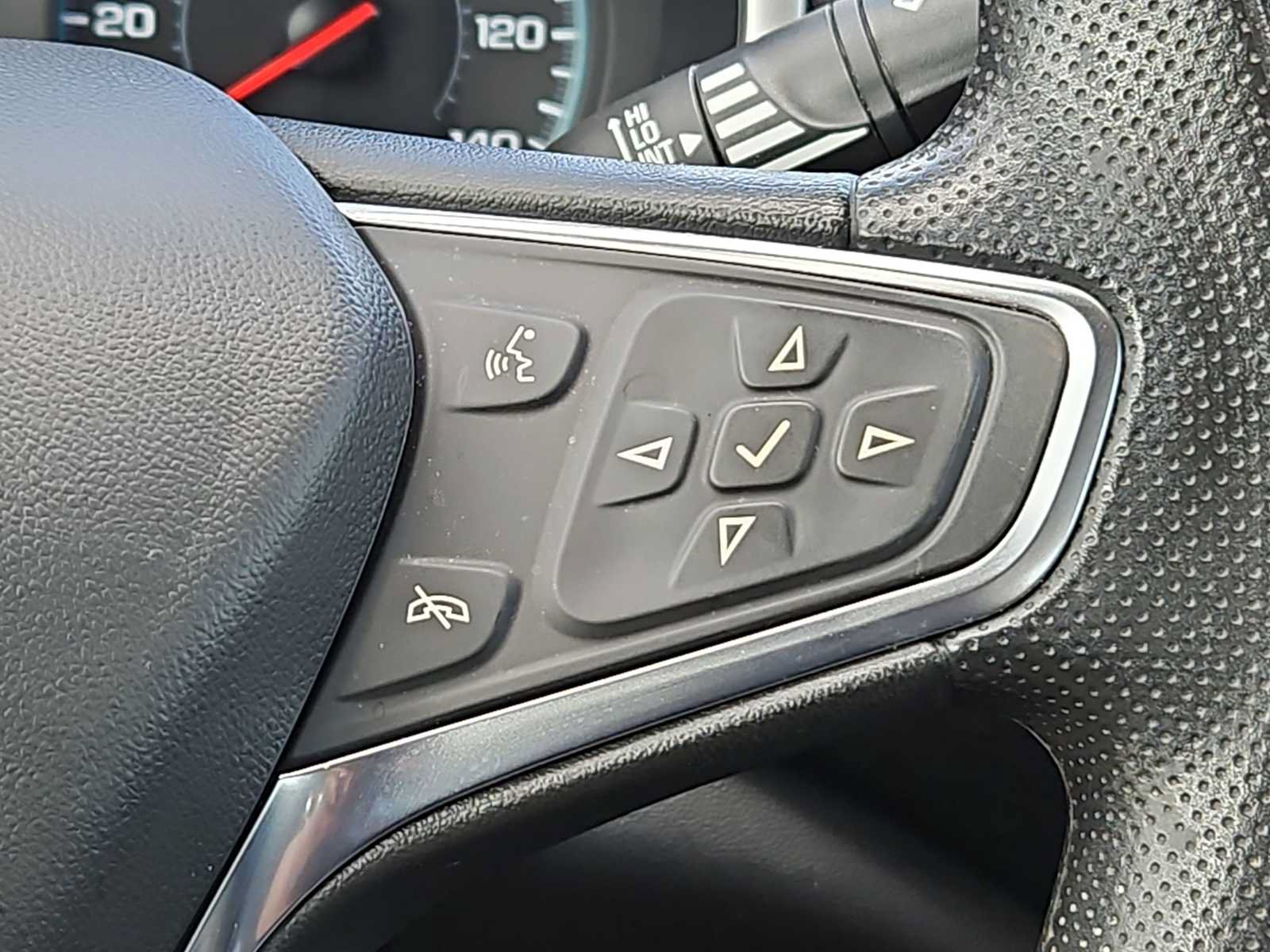 Used 2025 Chevrolet Malibu LT FWD image 15