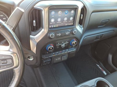 Used 2021 Chevrolet Silverado 1500 RST image 32