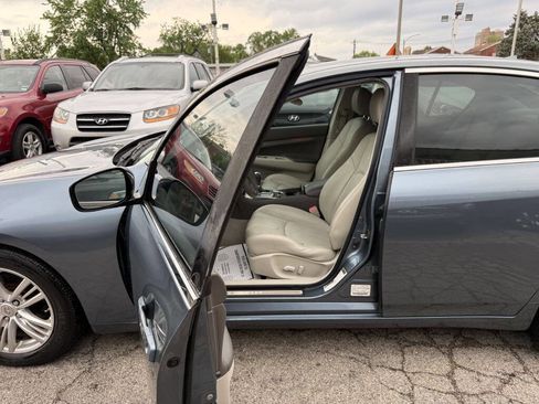 Used 2010 INFINITI G37 Journey w/ Premium Pkg image 11