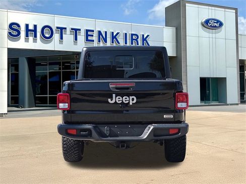 Used 2022 Jeep Gladiator Overland image 7