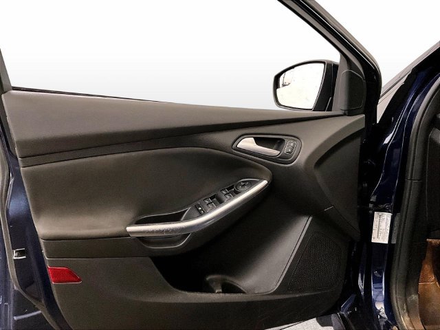 Used 2017 Ford Focus ST FWD image 22