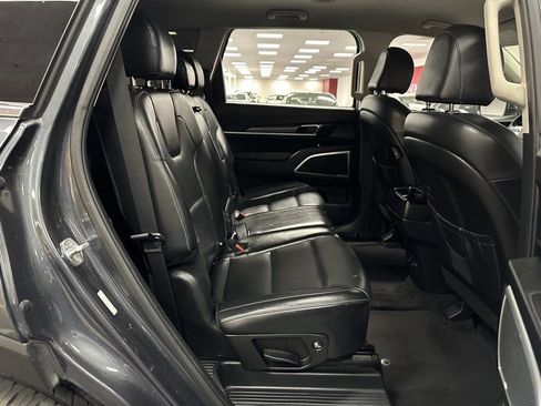 Used 2022 Kia Telluride LX image 29