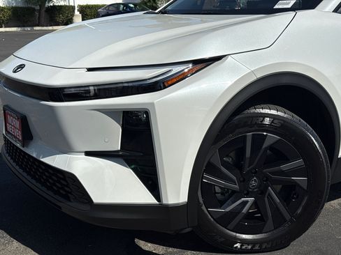New 2026 Toyota C-HR AWD/4WD image 3