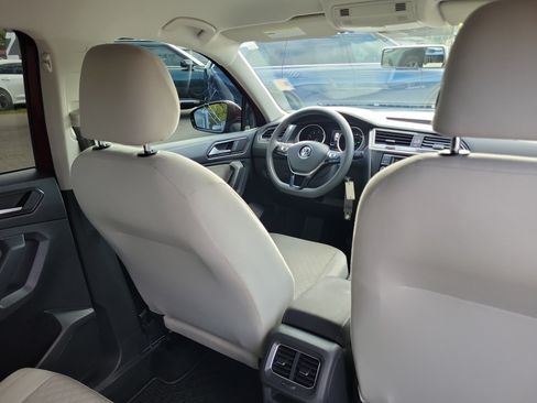 Used 2018 Volkswagen Tiguan S w/ 3rd Row Seat Package AWD/4WD image 13