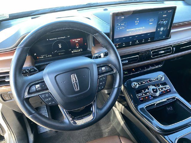 Used 2023 Lincoln Nautilus Reserve w/ Monochromatic Package AWD/4WD image 22