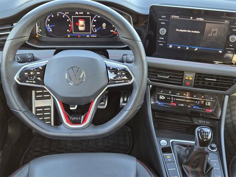 Used 2025 Volkswagen Jetta GLI Autobahn image 10