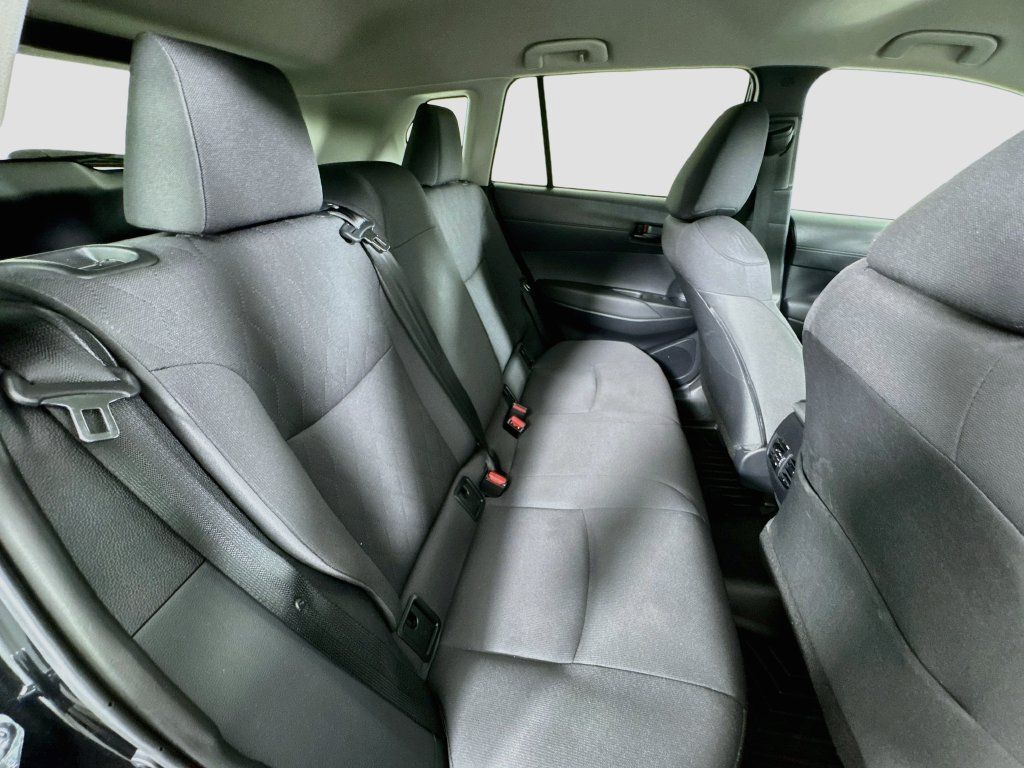 Used 2026 Toyota Corolla Cross LE FWD image 28