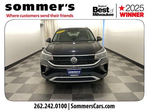 Used 2022 Volkswagen Taos SE AWD/4WD image 8