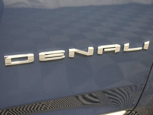 Used 2026 GMC Yukon Denali w/ Sun & Power Step Package AWD/4WD image 61