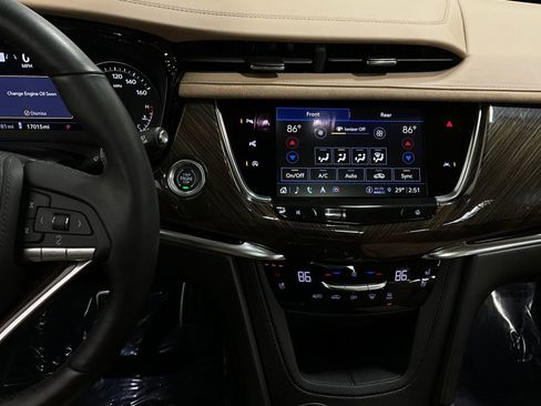 Used 2024 Cadillac XT6 Sport w/ Platinum Package image 6