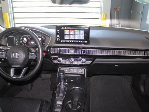 Used 2023 Honda Civic Touring image 26