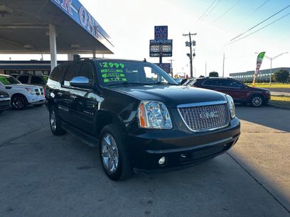 Used 2009 GMC Yukon XL SLT w/ SLT Chrome Edition