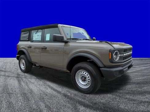 New 2026 Ford Bronco 4-Door image 2