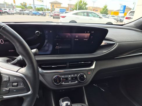 Used 2024 Buick Envista Preferred w/ Convenience I Package FWD image 26