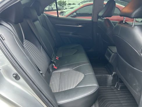 Used 2021 Toyota Camry SE FWD image 17