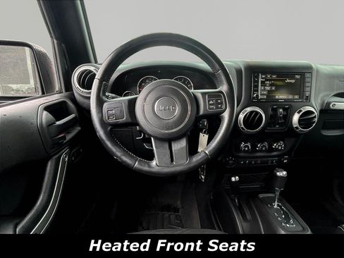 Used 2015 Jeep Wrangler Unlimited Rubicon AWD/4WD image 8