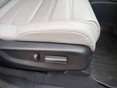 Used 2022 Honda CR-V EX-L image 19