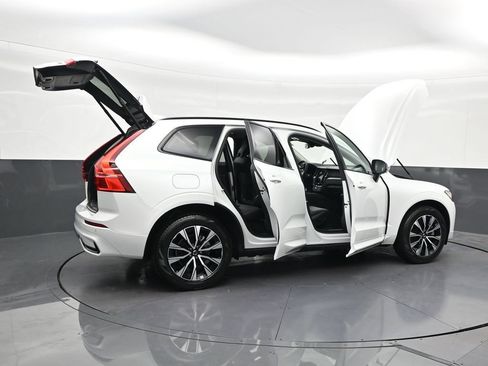 Certified 2024 Volvo XC60 B5 Core AWD/4WD image 28