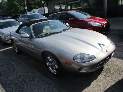 Used 1998 Jaguar XK8 Convertible image 2